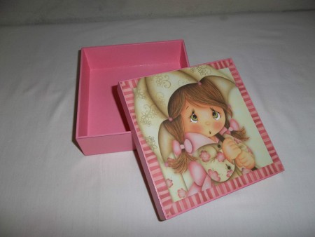 Caixa em mdf com decoupage infantil